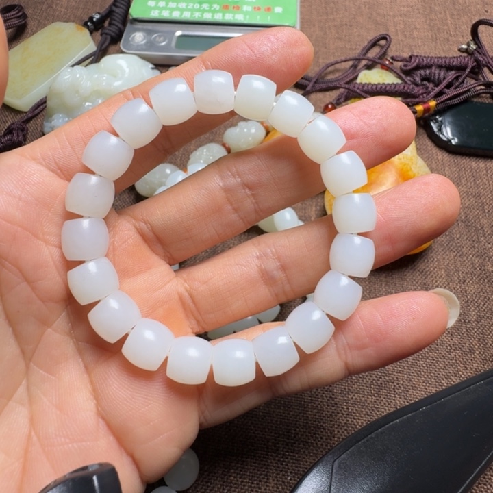 理***3和田玉未镶嵌颈饰