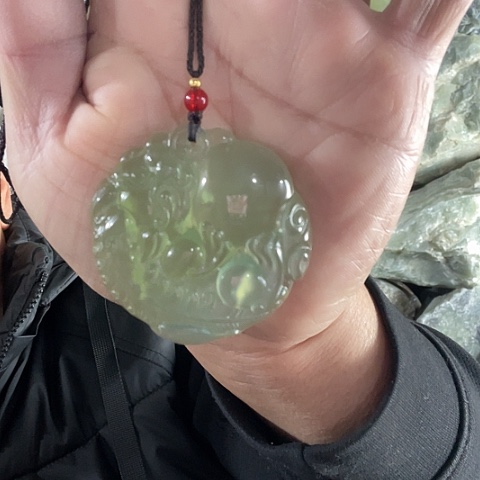 蛇纹石玉未镶嵌珠宝奇石