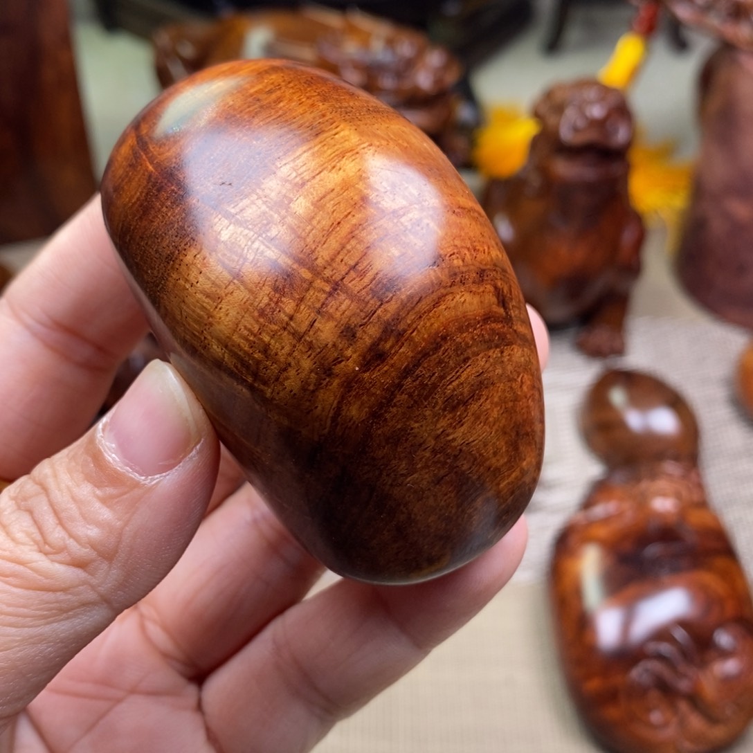 黄花梨/降香黄檀把件