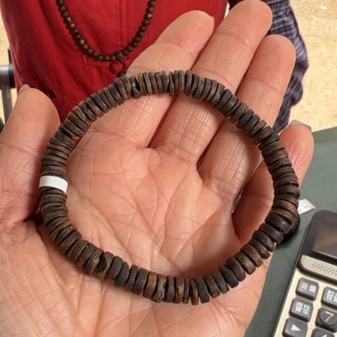 沉香手串蓝宝石沉水6克卡0.7多样性发1条