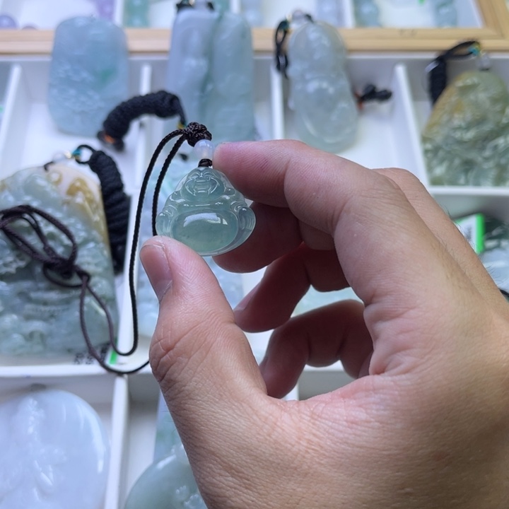 翡翠未镶嵌颈饰125