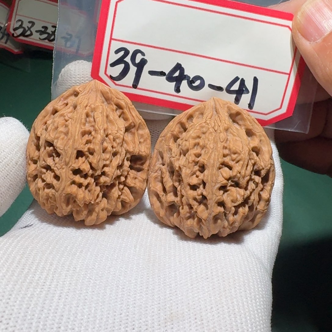 文玩核桃把件31号万字