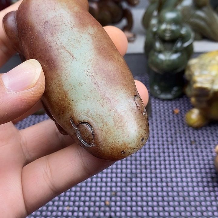 蛇纹石玉未镶嵌颈饰百****）