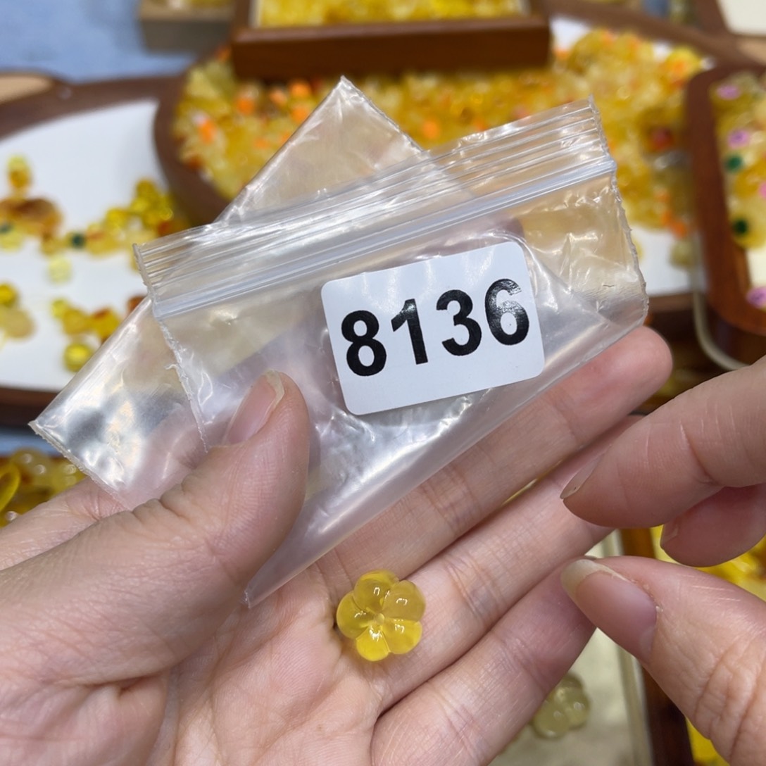 琥珀珠宝奇石未镶嵌