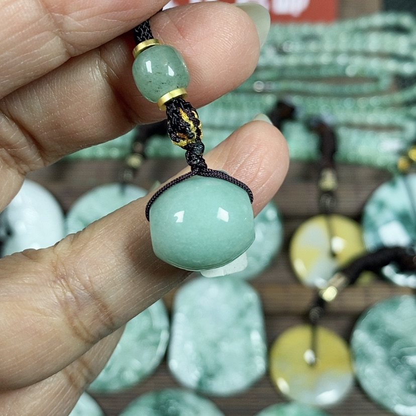 【闪购商品】翡翠颈饰未镶嵌玉吊坠翡翠玉路路通