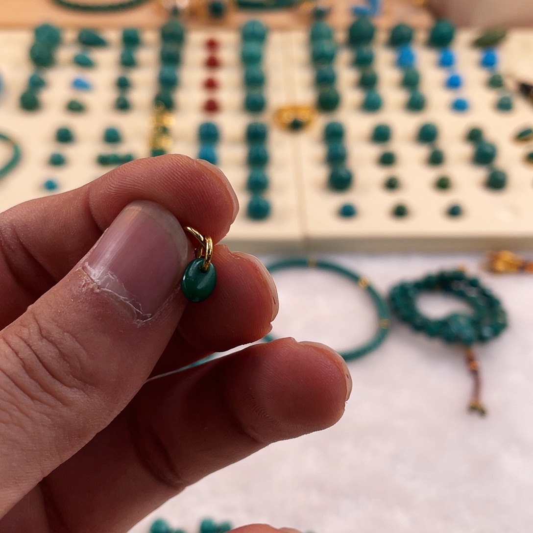 绿松石未镶嵌耳饰
