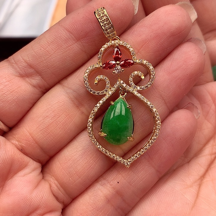 翡翠颈饰银S925镶嵌翡翠