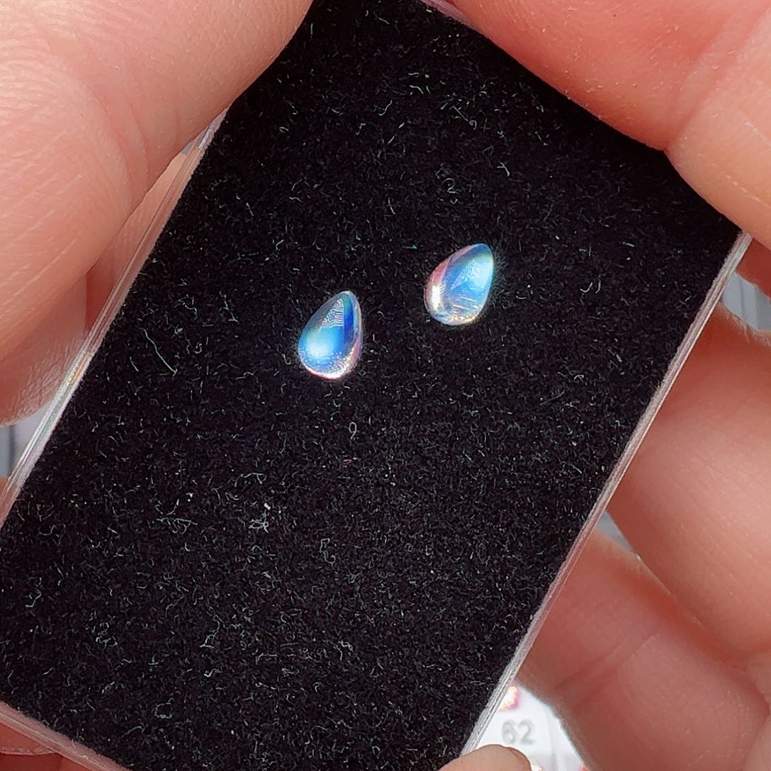 月光石裸石未镶嵌4✖️6水滴裸石2颗