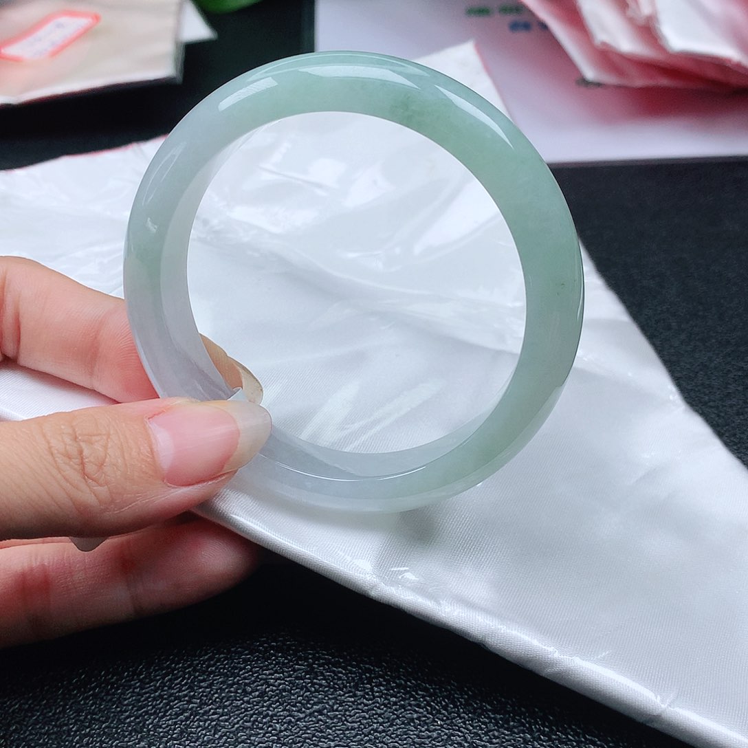 翡翠手镯未镶嵌天然缅甸58