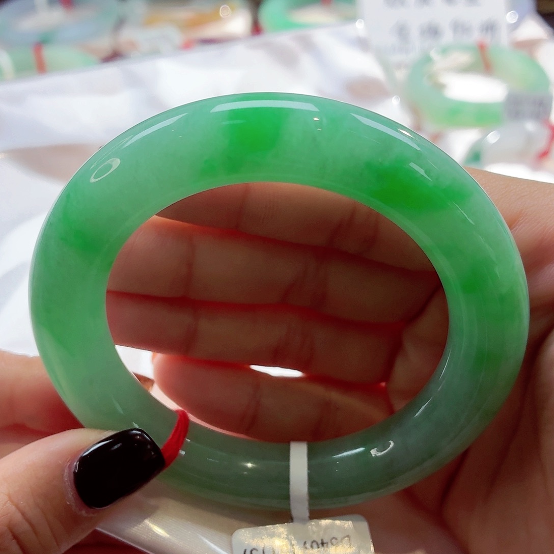 翡翠未镶嵌手镯（圆镯）细糯阳绿满色68-17