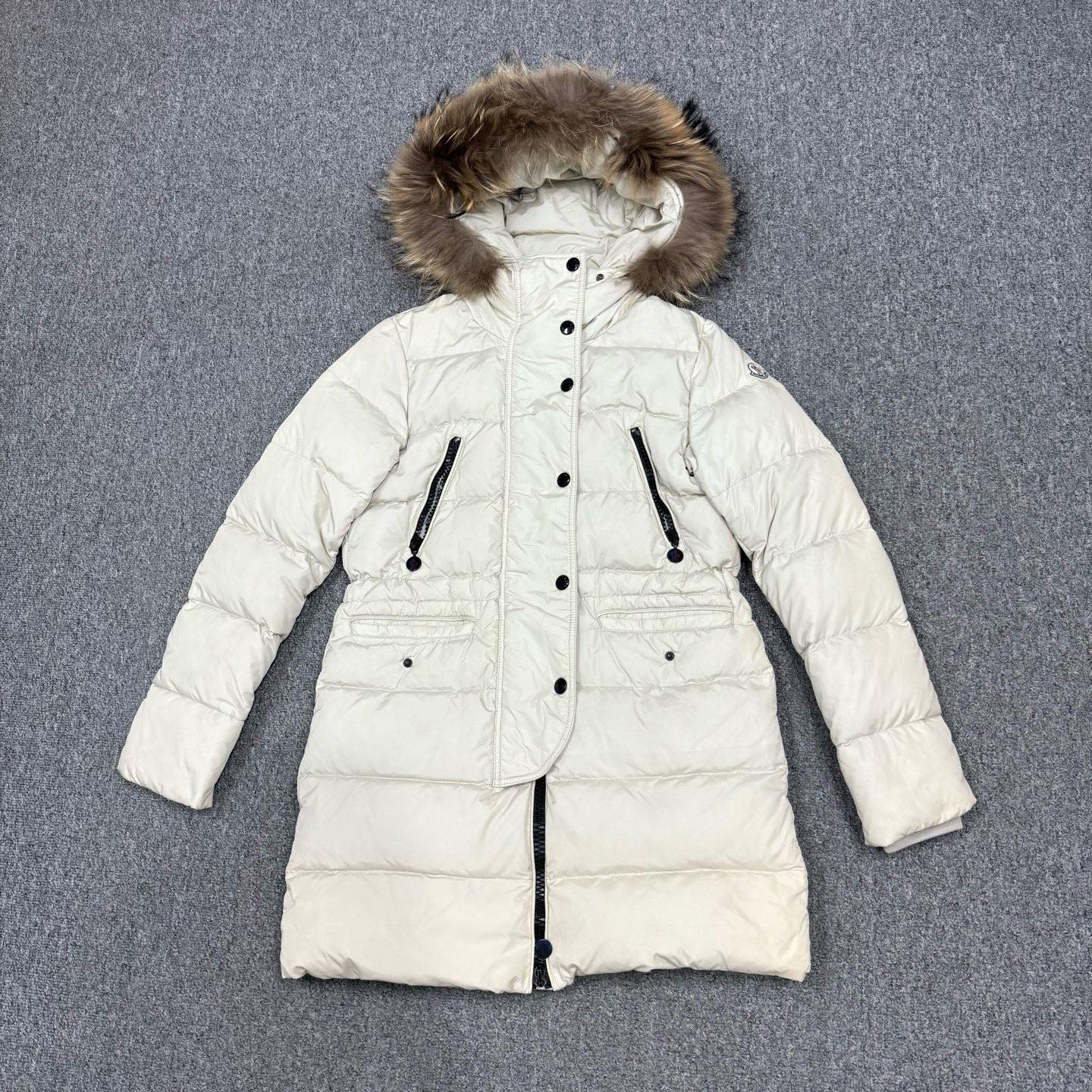 99新 MONCLER 16087875 nz Moncler白色毛领羽绒服外套 0码95新