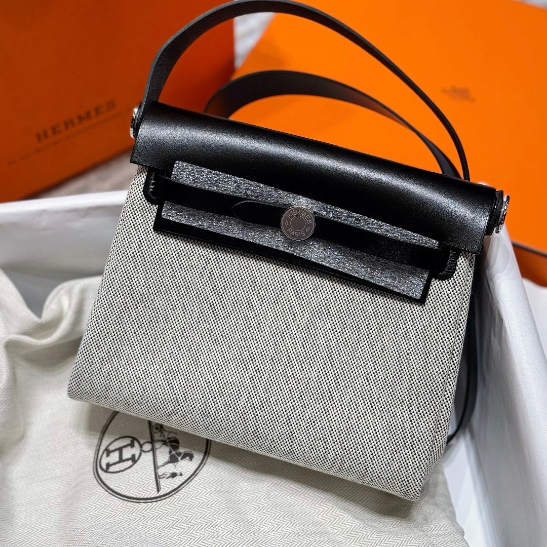 未使用 Hermes/爱马仕 120279 爱马仕 mini herbag斜挎包 k刻