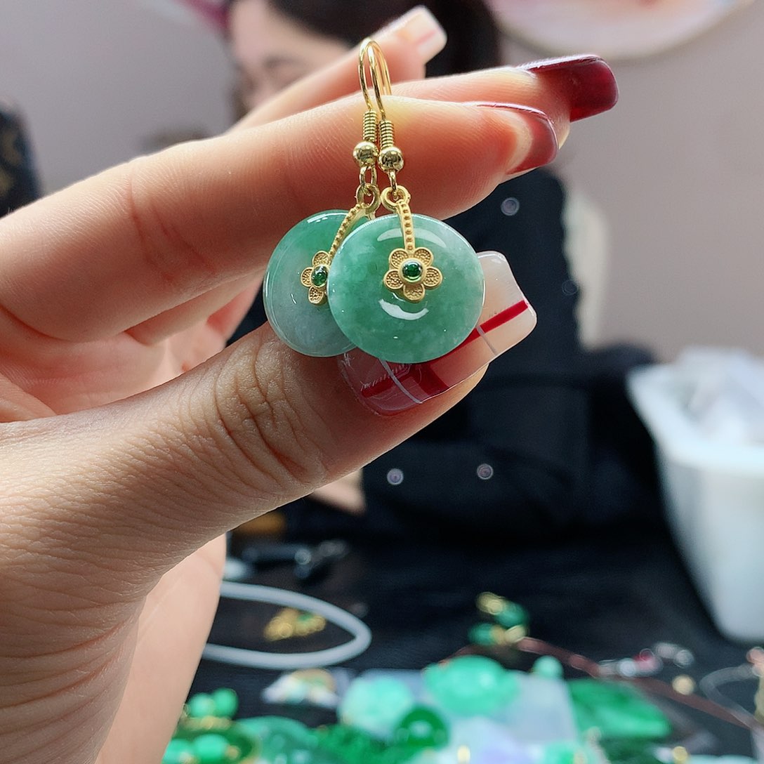【闪购商品】翡翠耳饰未镶嵌，