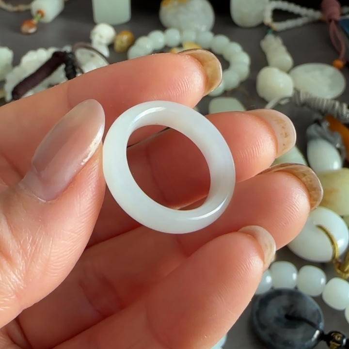 和田玉戒指未镶嵌