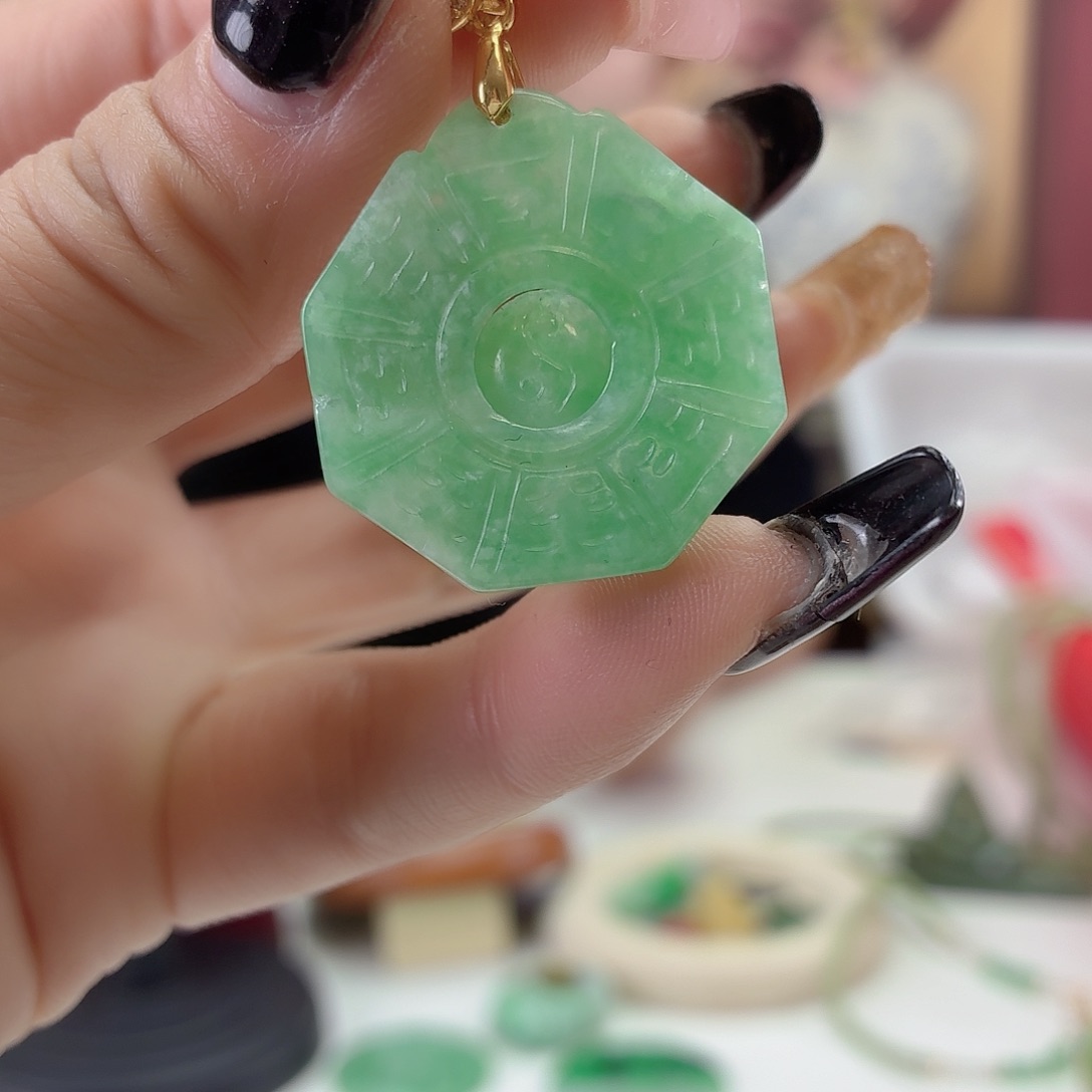 翡翠未镶嵌颈饰翡翠