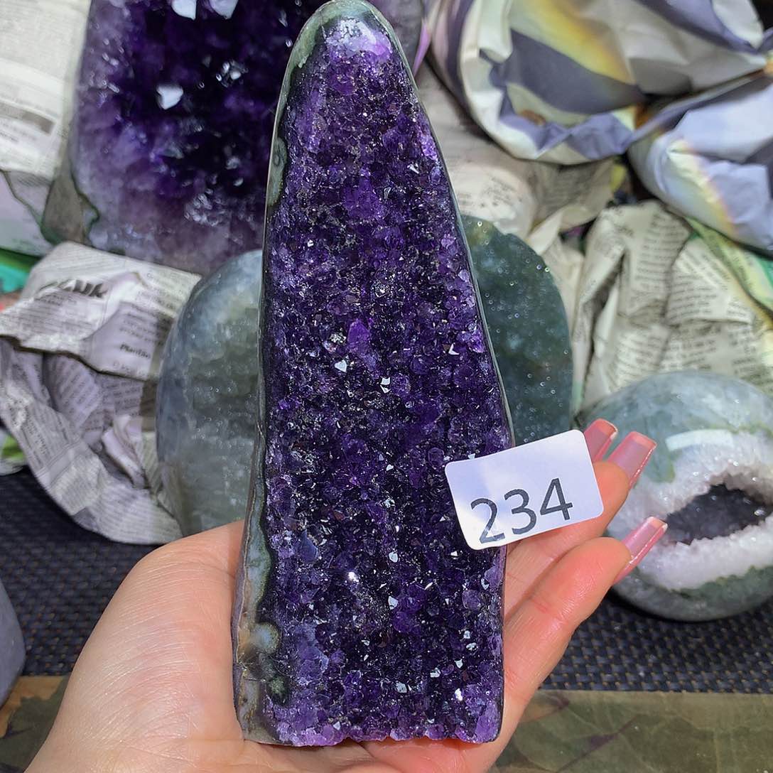 紫晶大型摆件（非配饰）未镶嵌