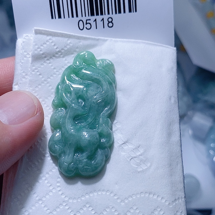 翡翠未镶嵌颈饰天光墟翡翠市场现金代购