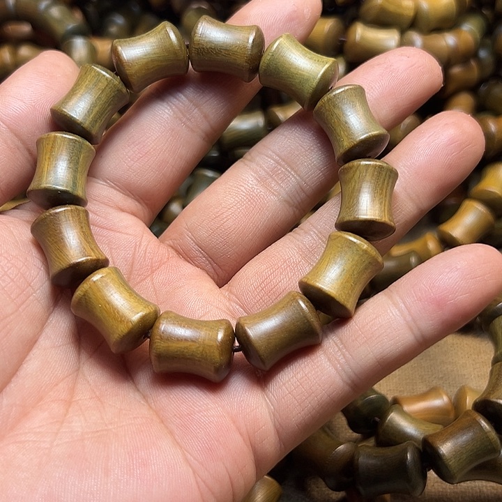 维腊木（绿檀）无事牌好的