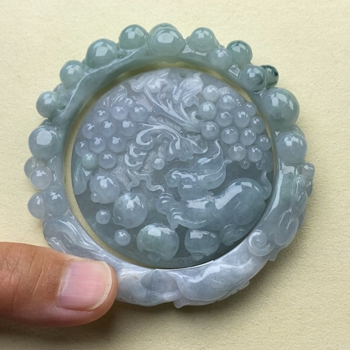 翡翠未镶嵌手镯60兔子手镯