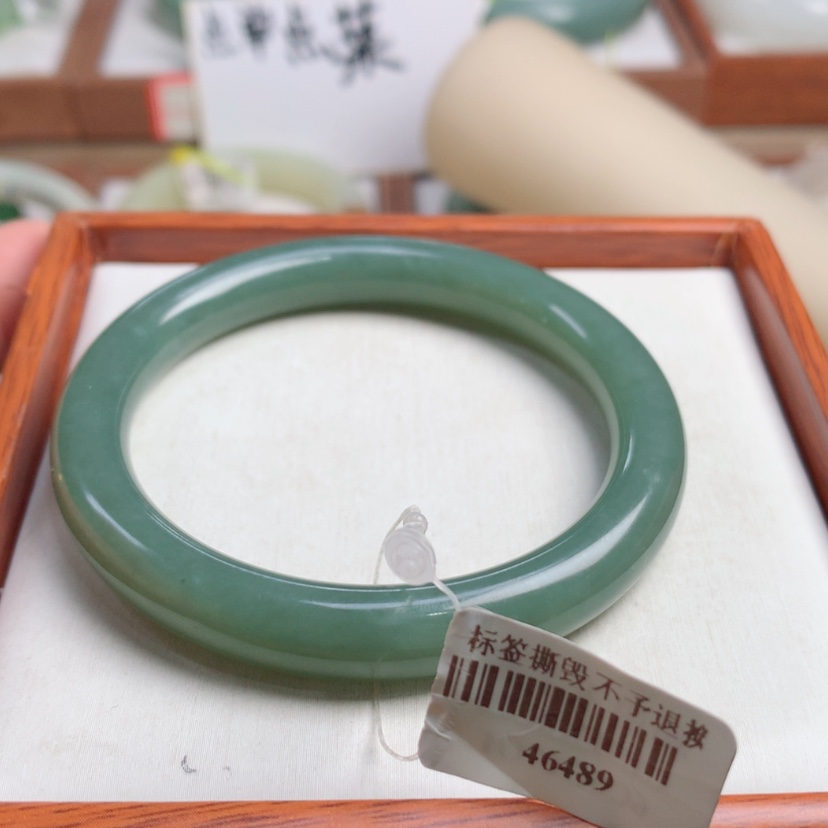 【闪购商品】和田玉手镯未镶嵌54.9