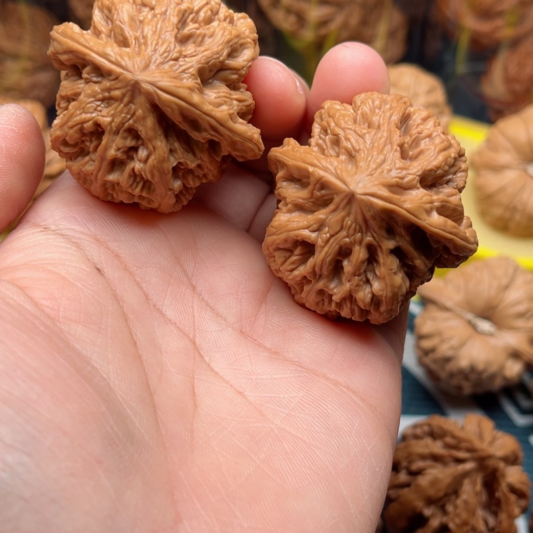 【闪购商品】桃木文玩核桃手把件42粗筋