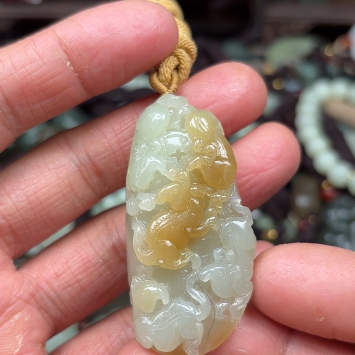 和田玉吊坠未镶嵌