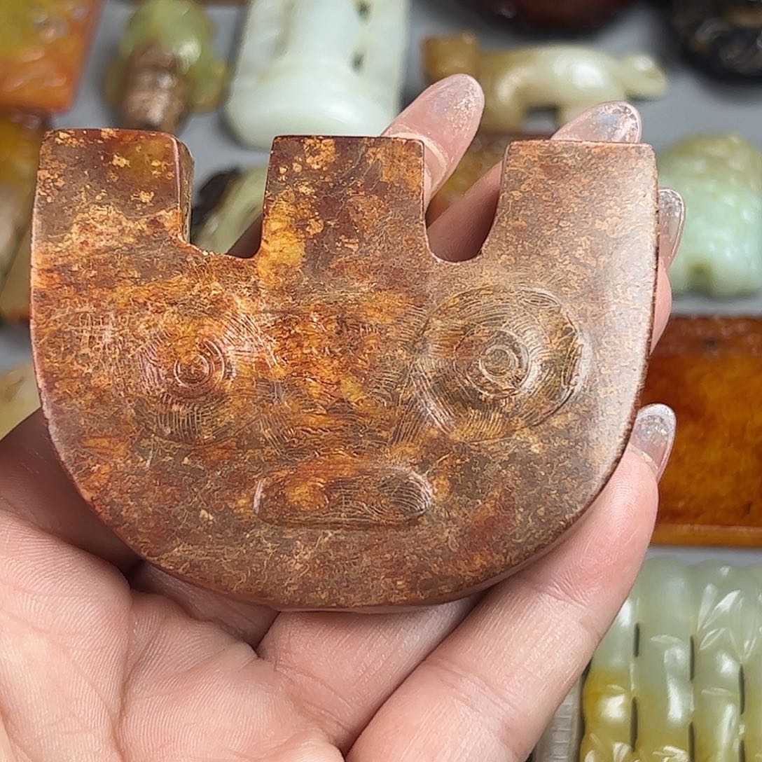 和田玉（糖玉）未镶嵌颈饰