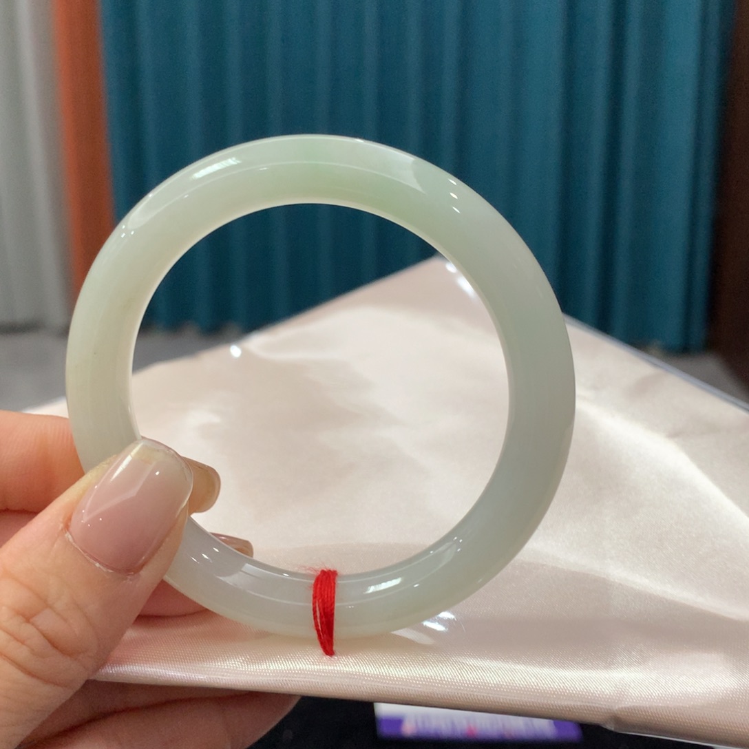 未镶嵌手镯翡翠完美者慎拍 圈口53