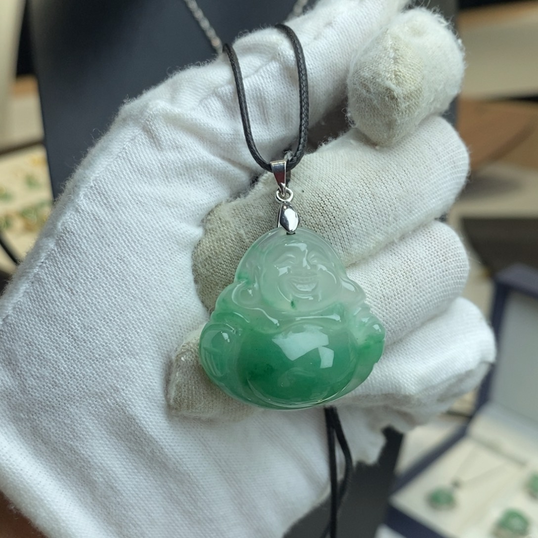 石英质玉合金颈饰