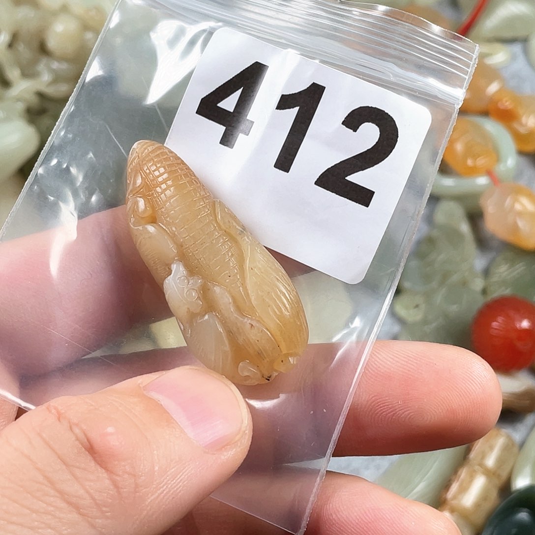 和田玉（糖玉）未镶嵌颈饰