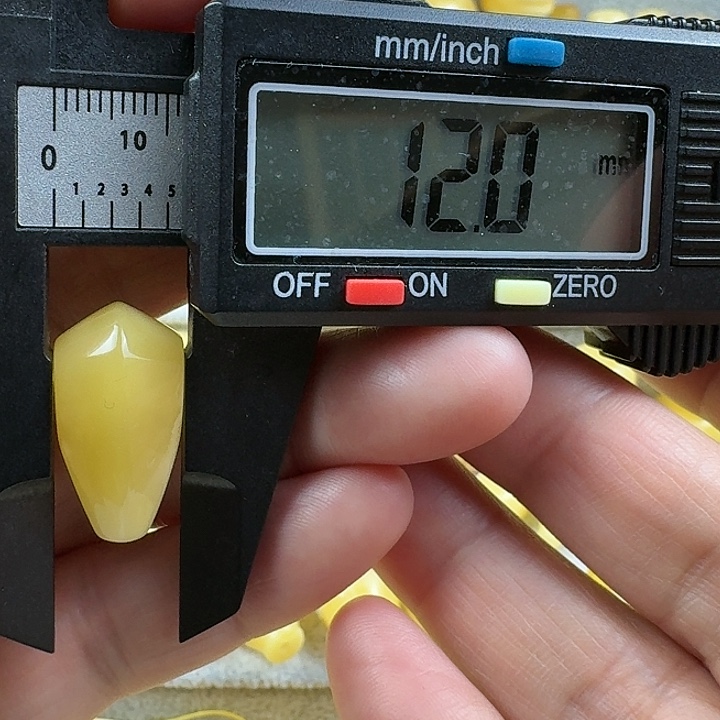 前***路蜜蜡未镶嵌裸石28