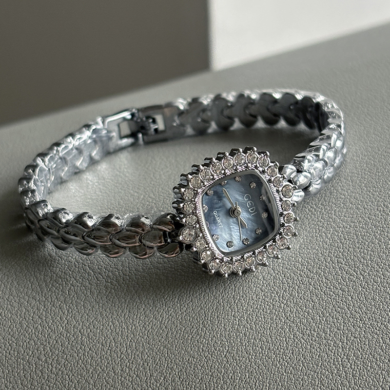 Rune鹿娜《蓝》清冷气质女表高级感小众ins钢带时尚女士防水石英表