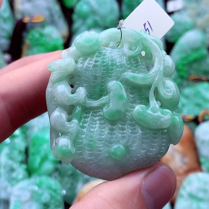 翡翠吊坠(不含链)未镶嵌