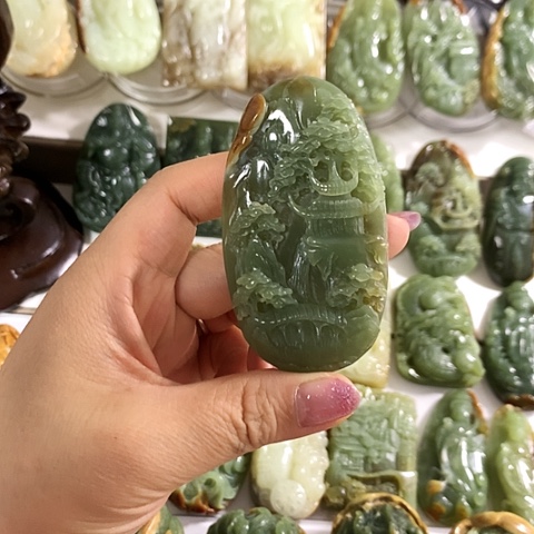 岫岩河磨玉（透闪石质玉）吊坠未镶嵌