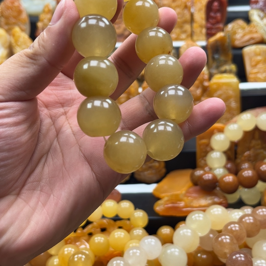未镶嵌石英质玉（黄龙玉）黄龙玉