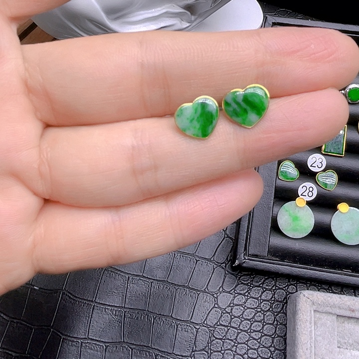 翡翠耳饰18K金镶嵌天然翡翠