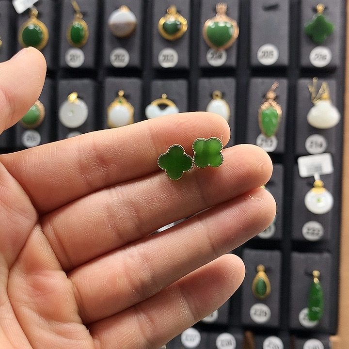 和田玉耳饰18K金镶嵌