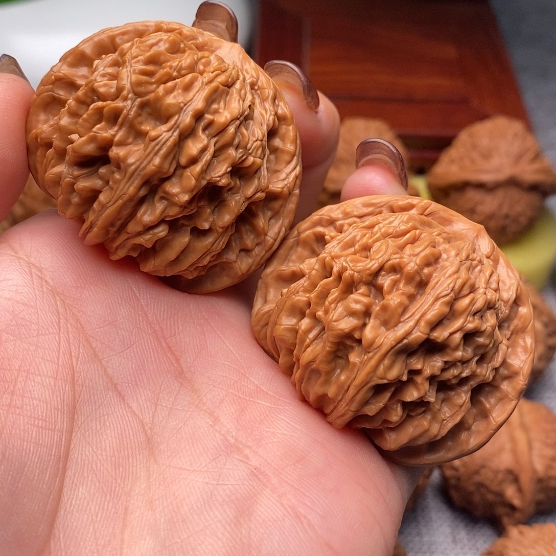 文玩核桃把件四座楼45尺寸