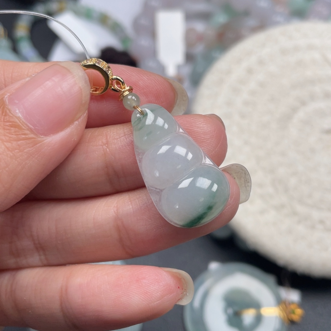 翡翠未镶嵌颈饰天然A货缅甸翡翠