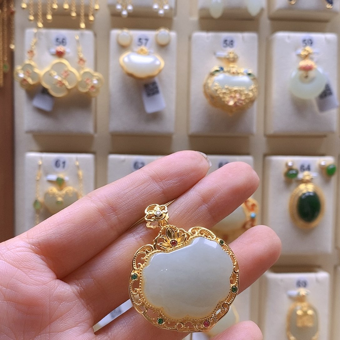 和田玉颈饰银S925镶嵌