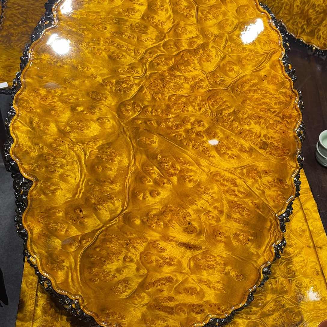 我是一只小小鸟地看着