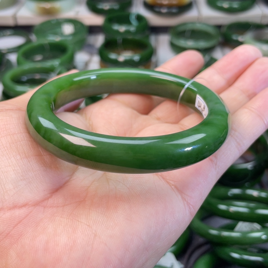 和田玉（碧玉）手镯未镶嵌