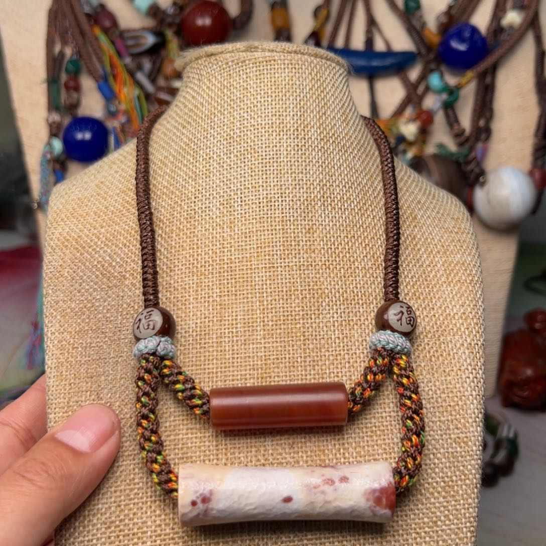 玛瑙/玉髓颈饰未镶嵌