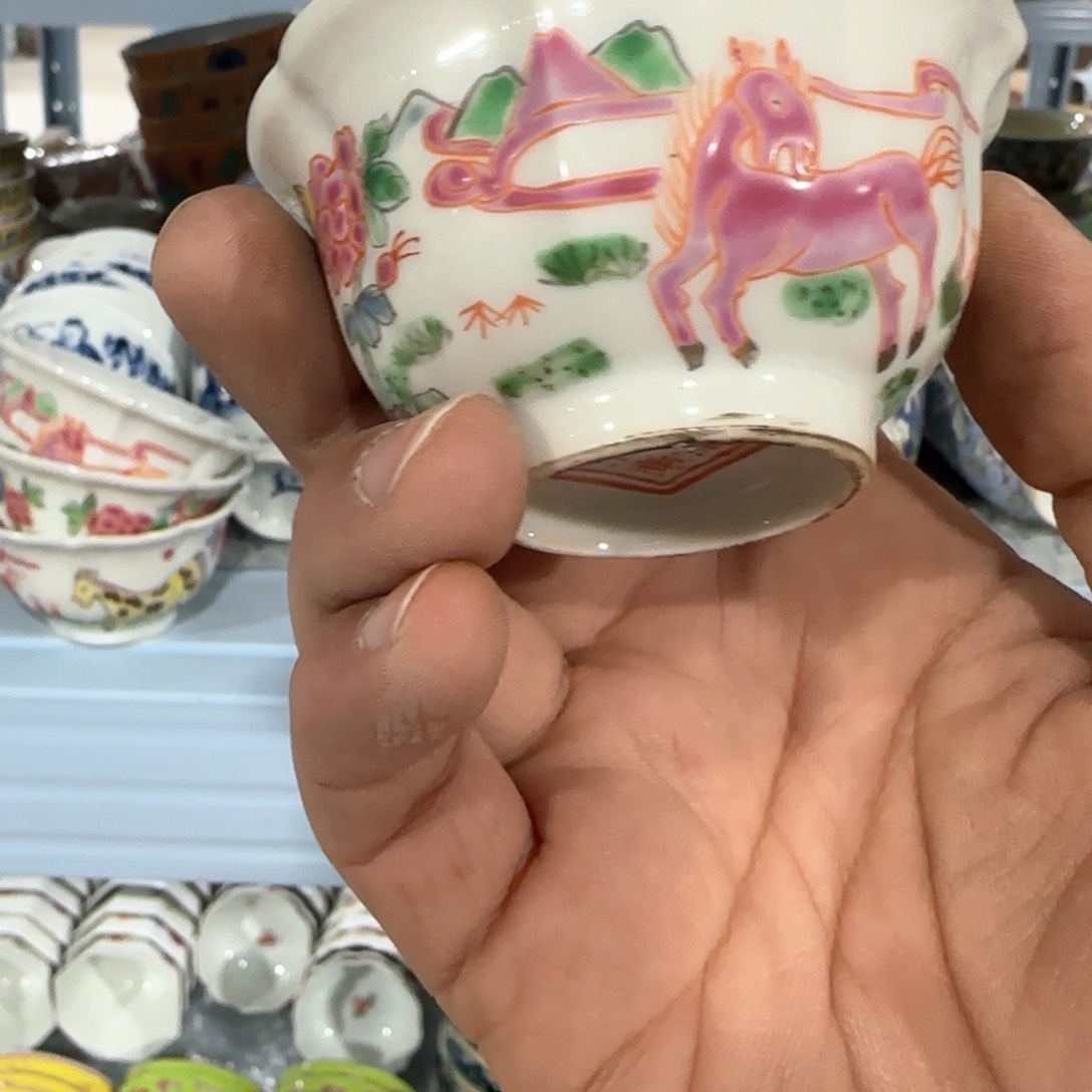 瓷片摆件手绘瓷器年底全部亏钱