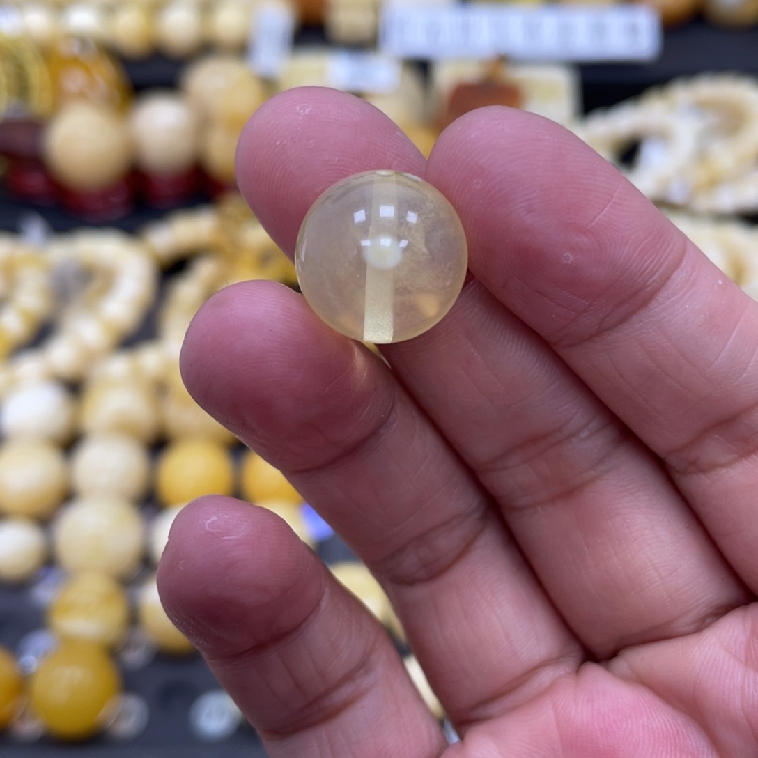 琥珀珠宝奇石未镶嵌14.8mm特色荧光