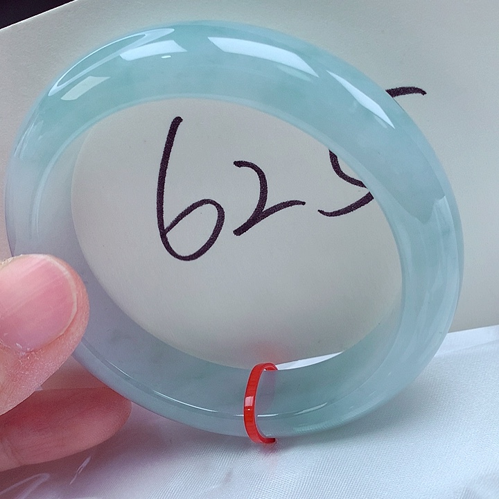 翡翠未镶嵌手镯翡翠