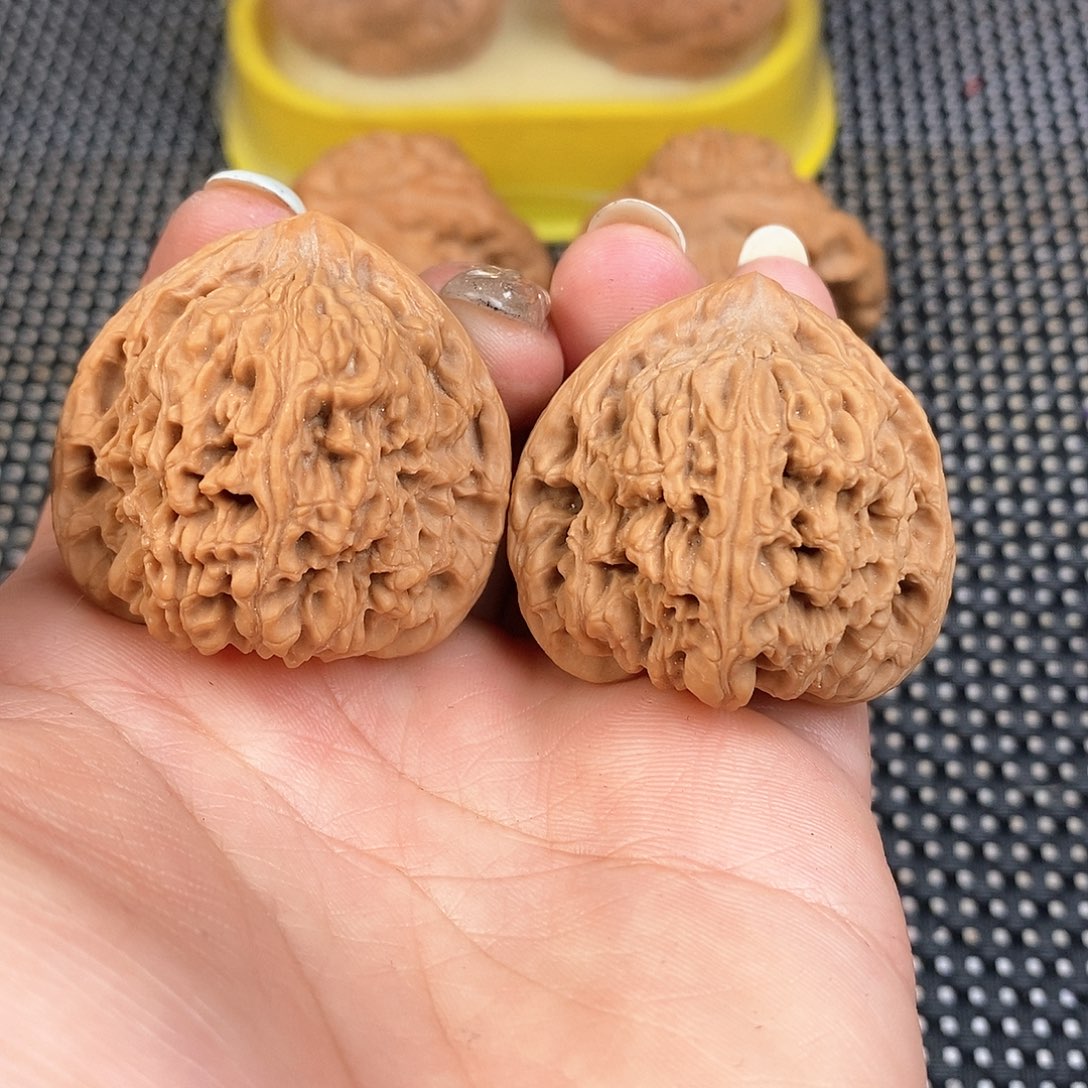 文玩核桃把件38尺三角疆