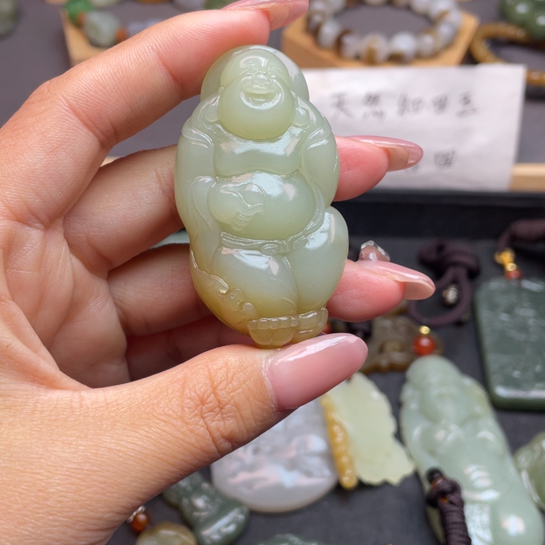 和田玉颈饰未镶嵌