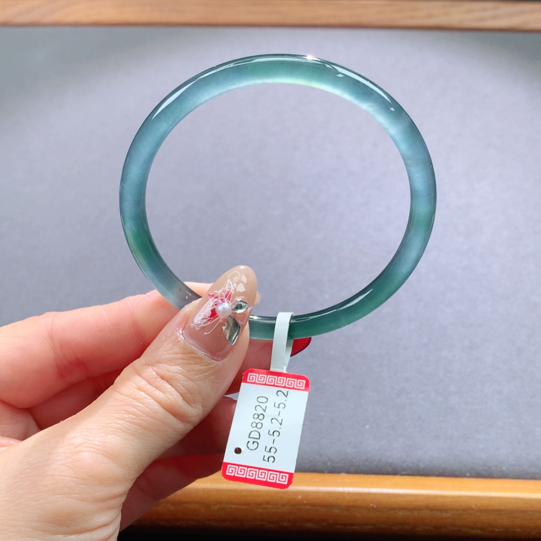 翡翠手镯未镶嵌天然翡翠手镯叮当镯