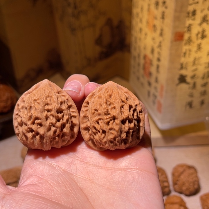 文玩核桃把件止*38金牛